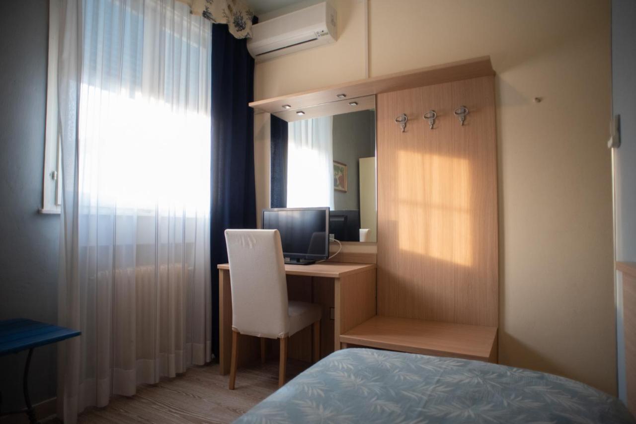 Hotel Umberto 로솔리나 마레 외부 사진