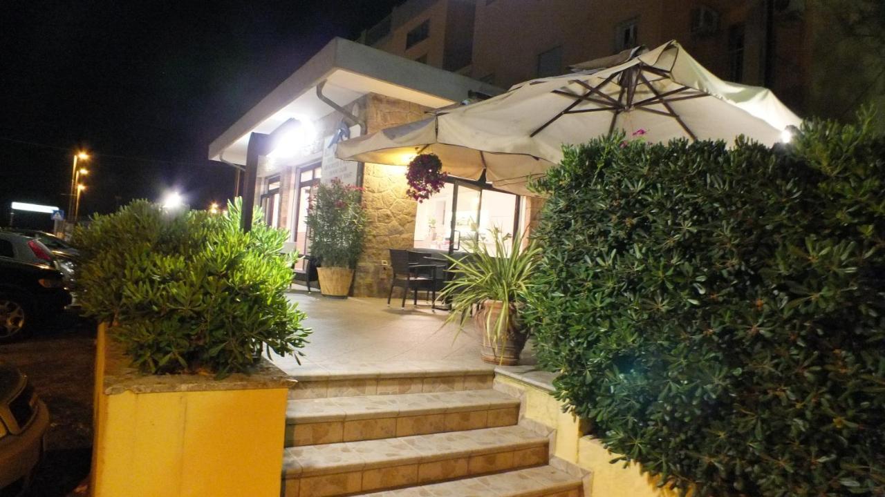 Hotel Umberto 로솔리나 마레 외부 사진